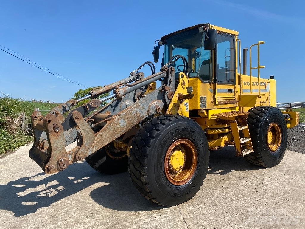 Volvo BM L 90 輪胎式裝載機