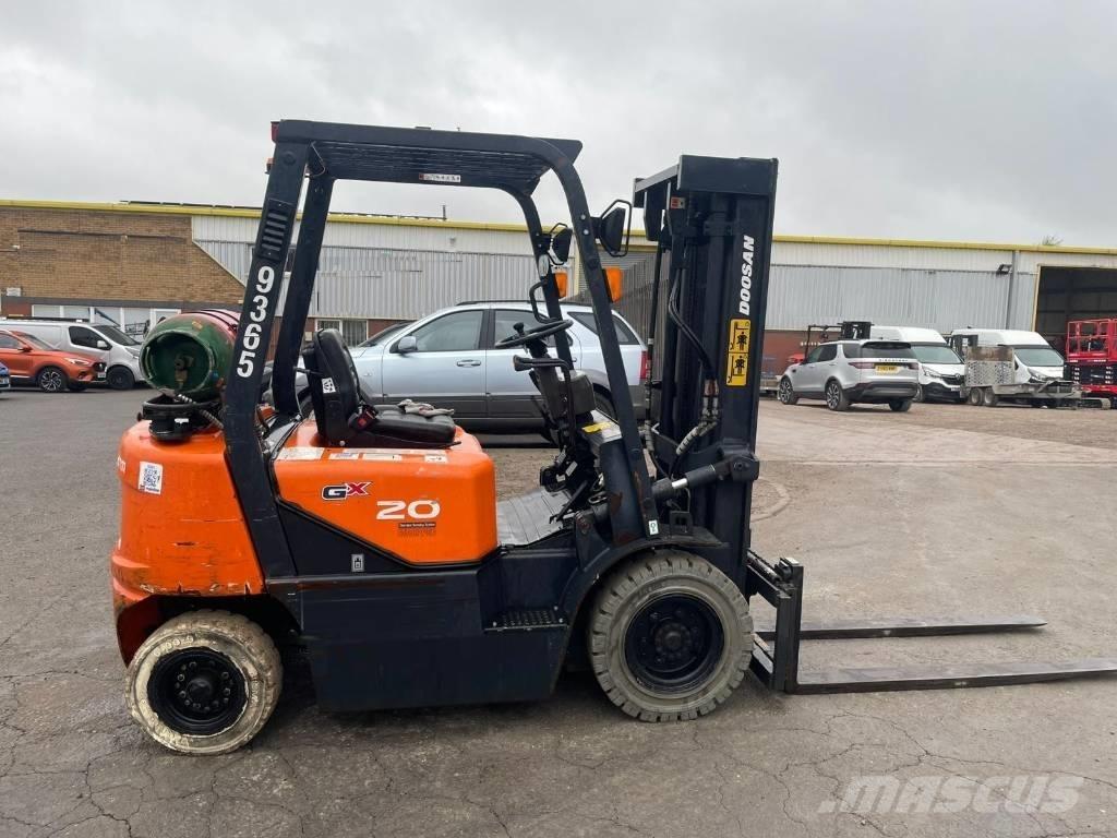 Doosan G 20 液化石油氣LPG卡車