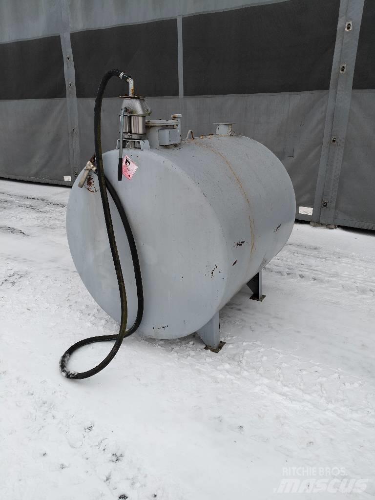  Farmarisäiliö 1300 L 其他農業機械