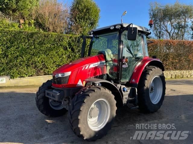 Massey Ferguson 5712 曳引機