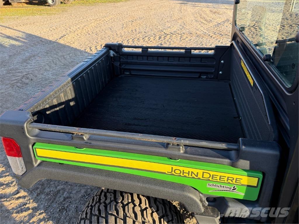 John Deere 835M 其他農業機械