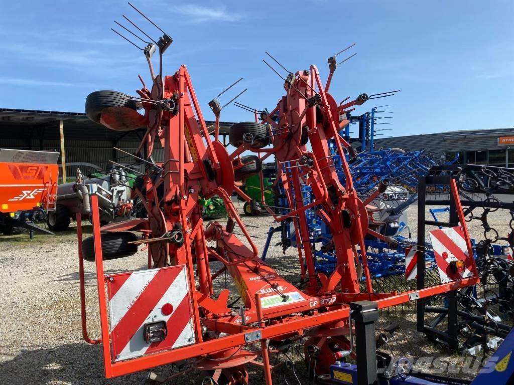 Kuhn GF8702 耙與翻草機