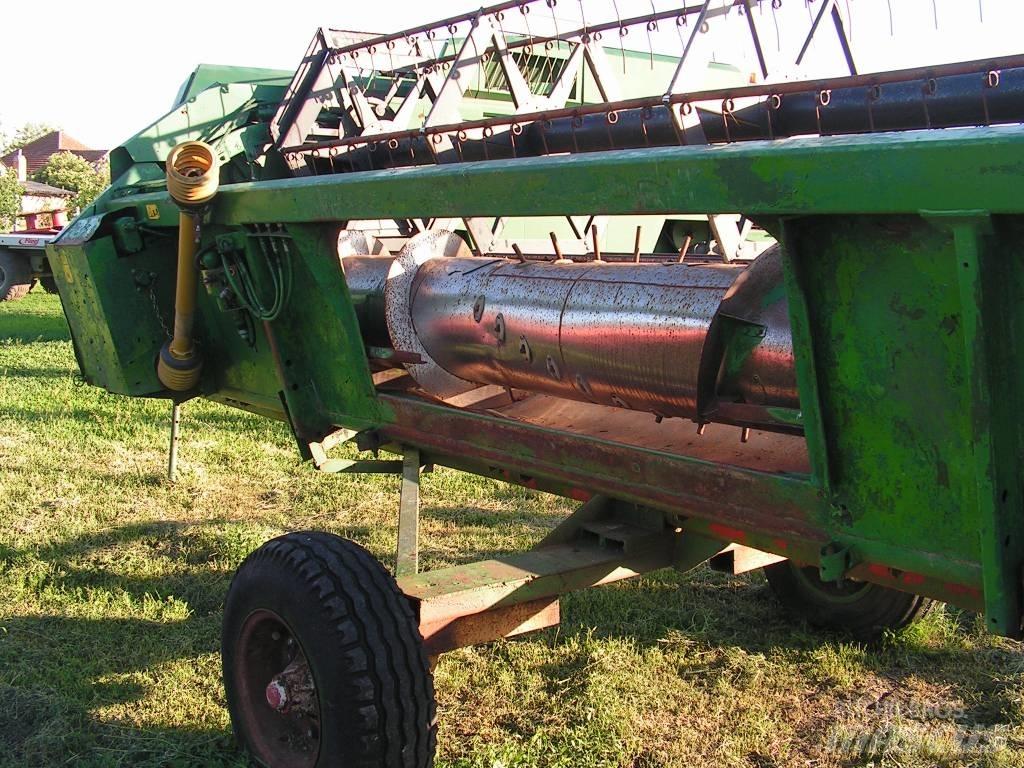 John Deere 2054 聯合收穫機