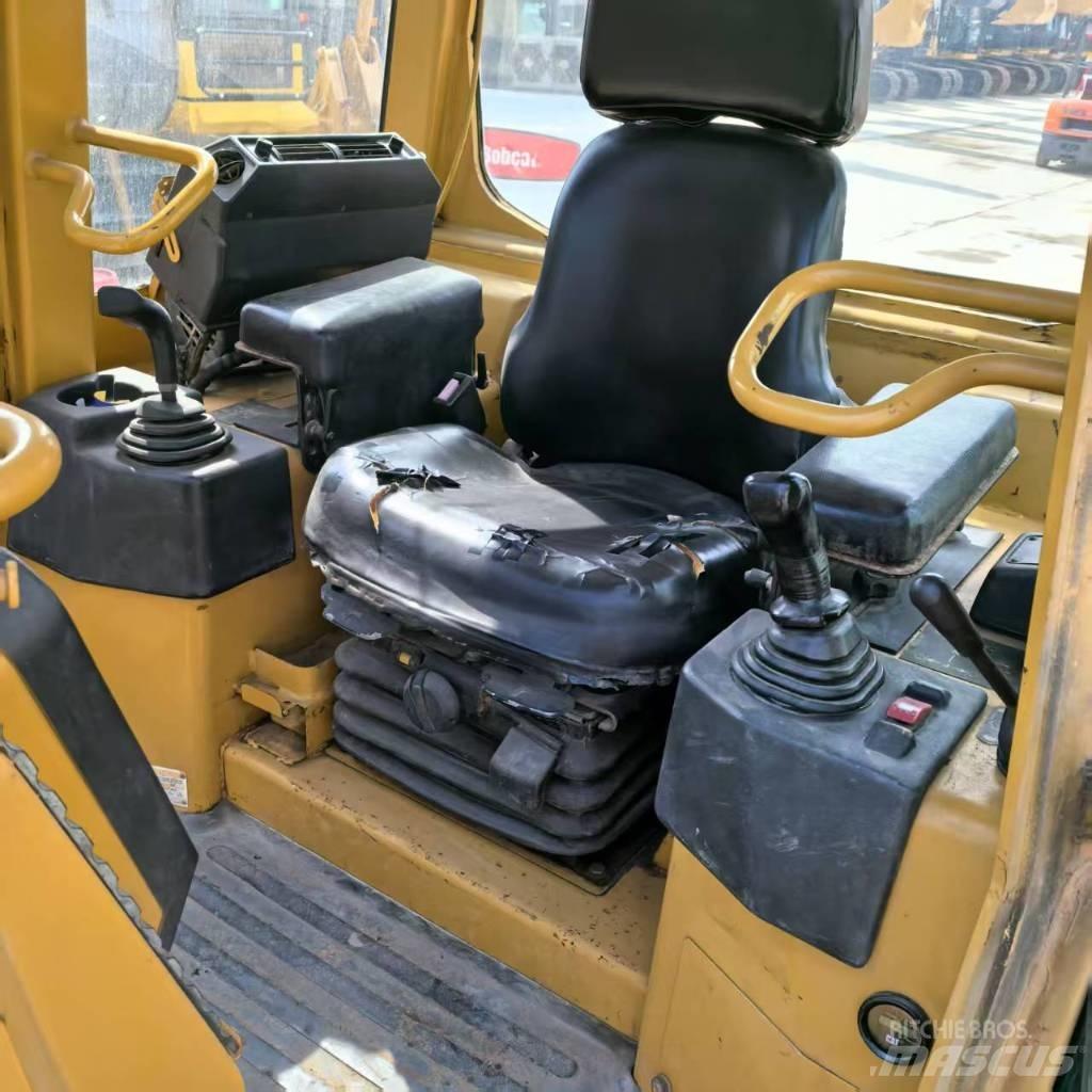 CAT D 5 G LGP 履帶推土機