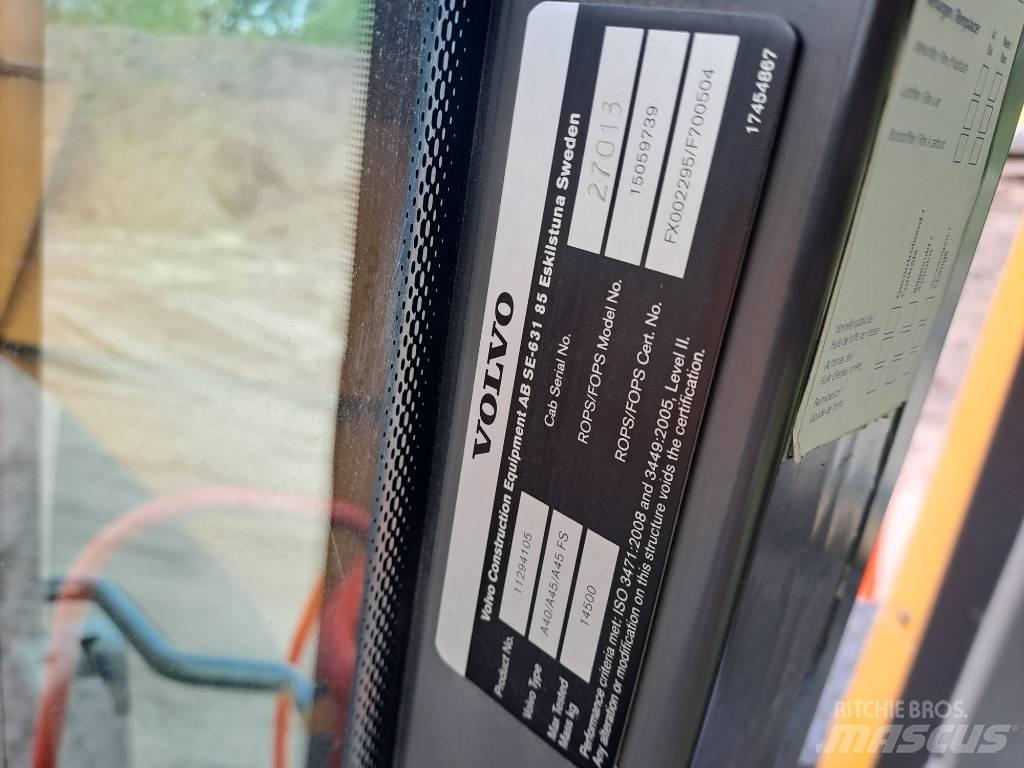 Volvo A45G 鉸接式起吊車