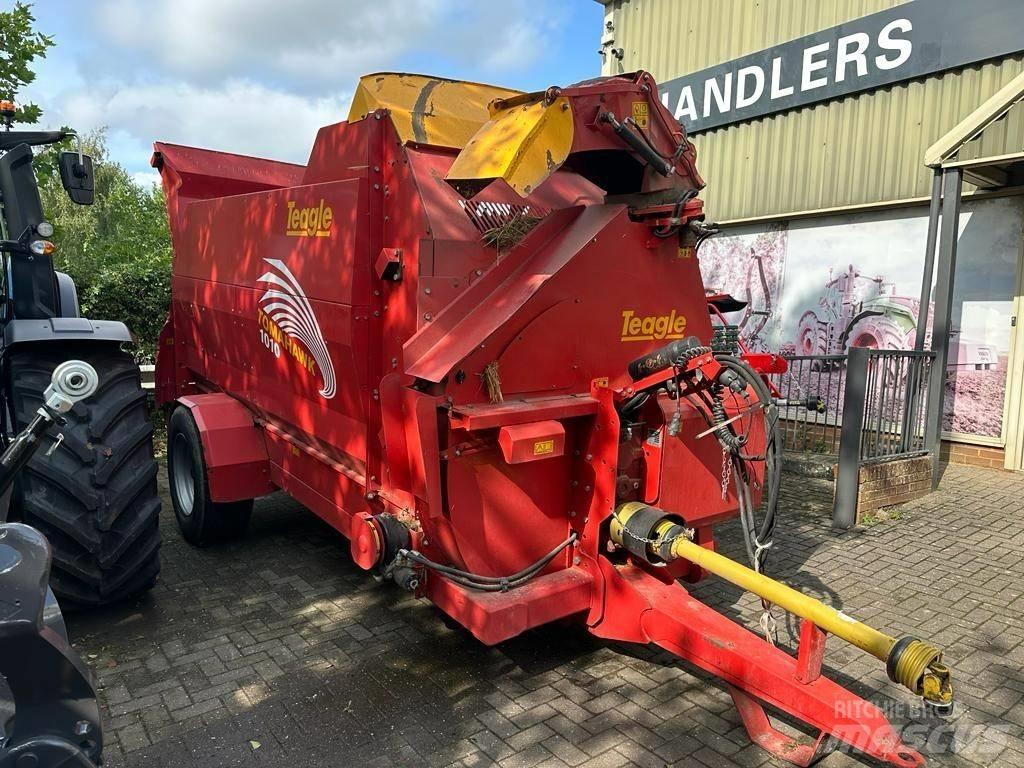 TEAGLE TOMAHAWK 1010 草捆撕碎機、切割機、拆袋機