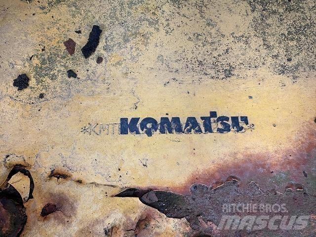 Komatsu PC200-7 中型挖土機/掘鑿機/挖掘機 7t-12t