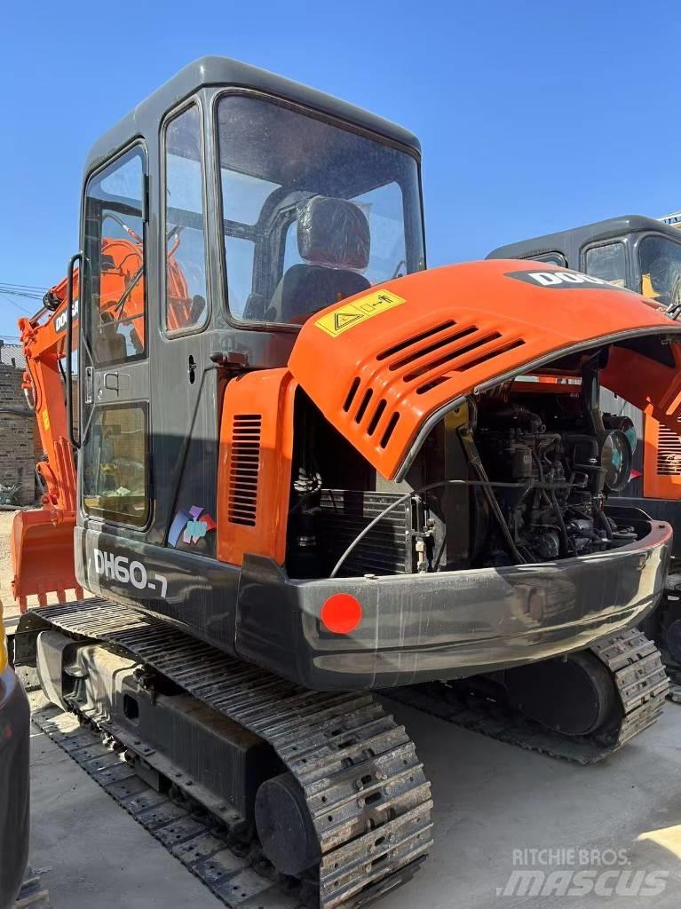 Doosan DH 55 小型挖土機/掘鑿機<7t(小型挖掘機)