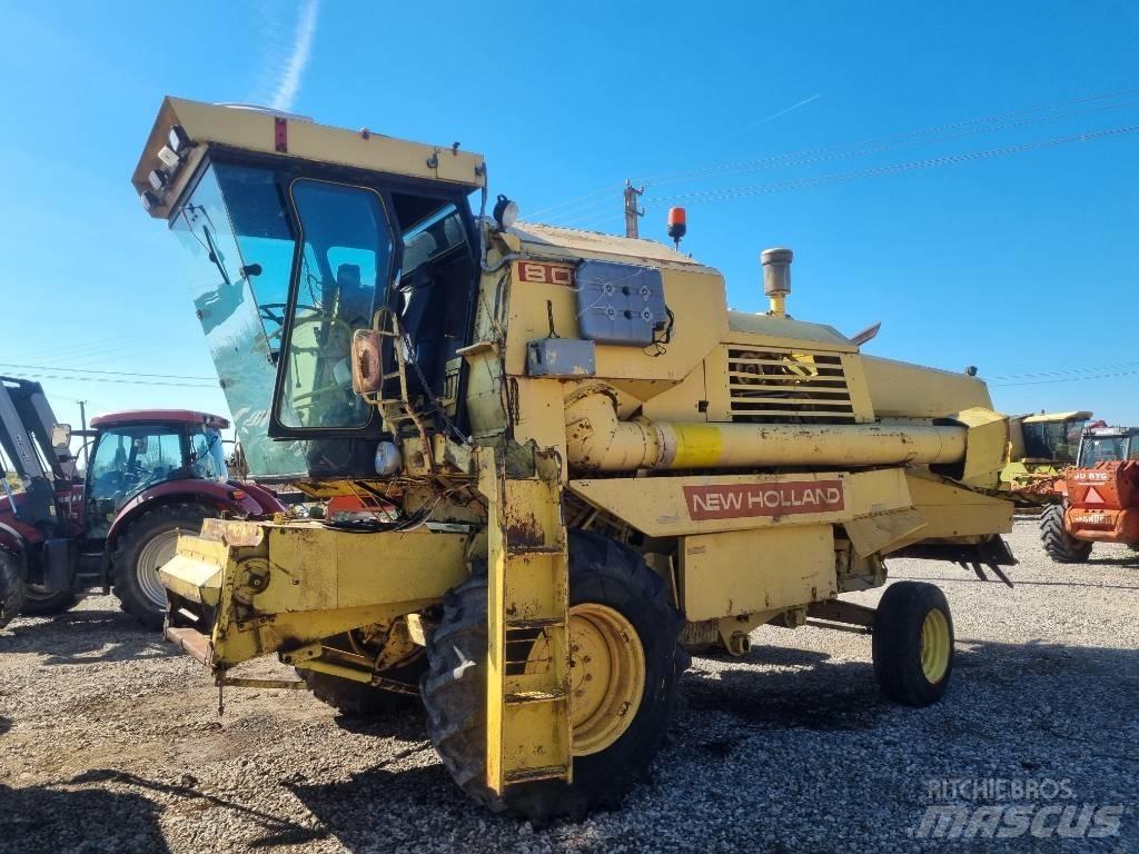 New Holland 8080 聯合收穫機