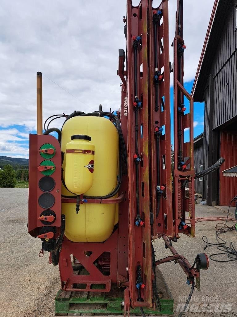 Hardi Master 1000 牽引式噴霧機