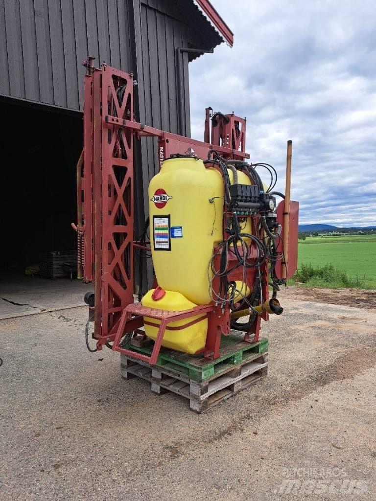 Hardi Master 1000 牽引式噴霧機
