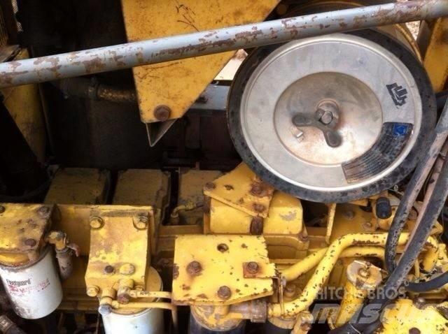Komatsu d155a-3 履帶推土機