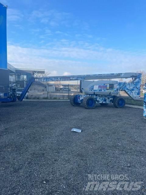 JLG 800 AJ 伸縮臂高空作業車