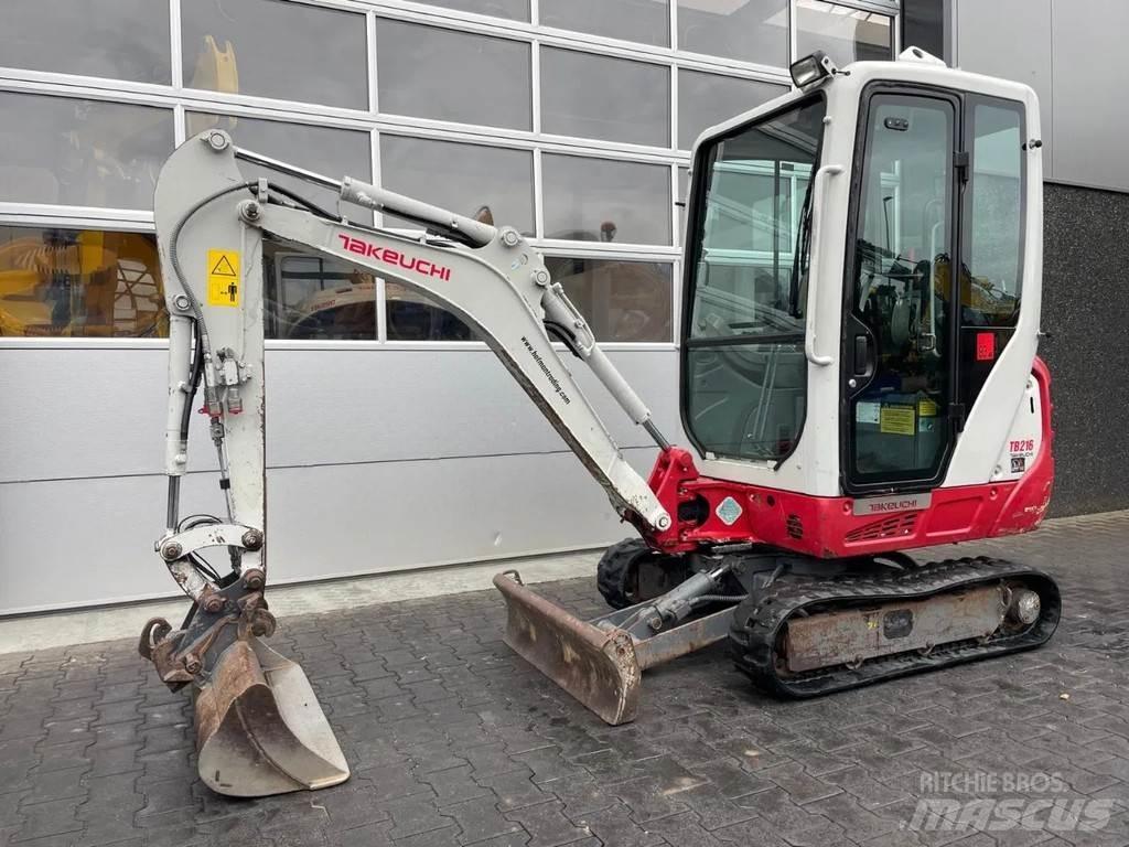 Takeuchi TB216 小型挖土機/掘鑿機<7t(小型挖掘機)