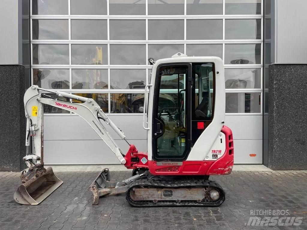 Takeuchi TB216 小型挖土機/掘鑿機<7t(小型挖掘機)