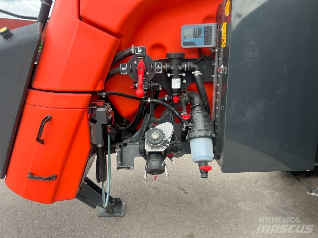 Kubota XTS 4 牽引式噴霧機