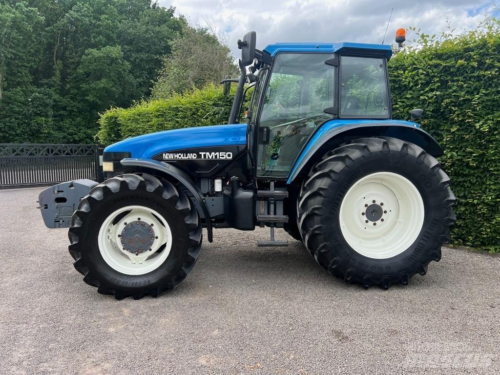 New Holland TM 150 曳引機