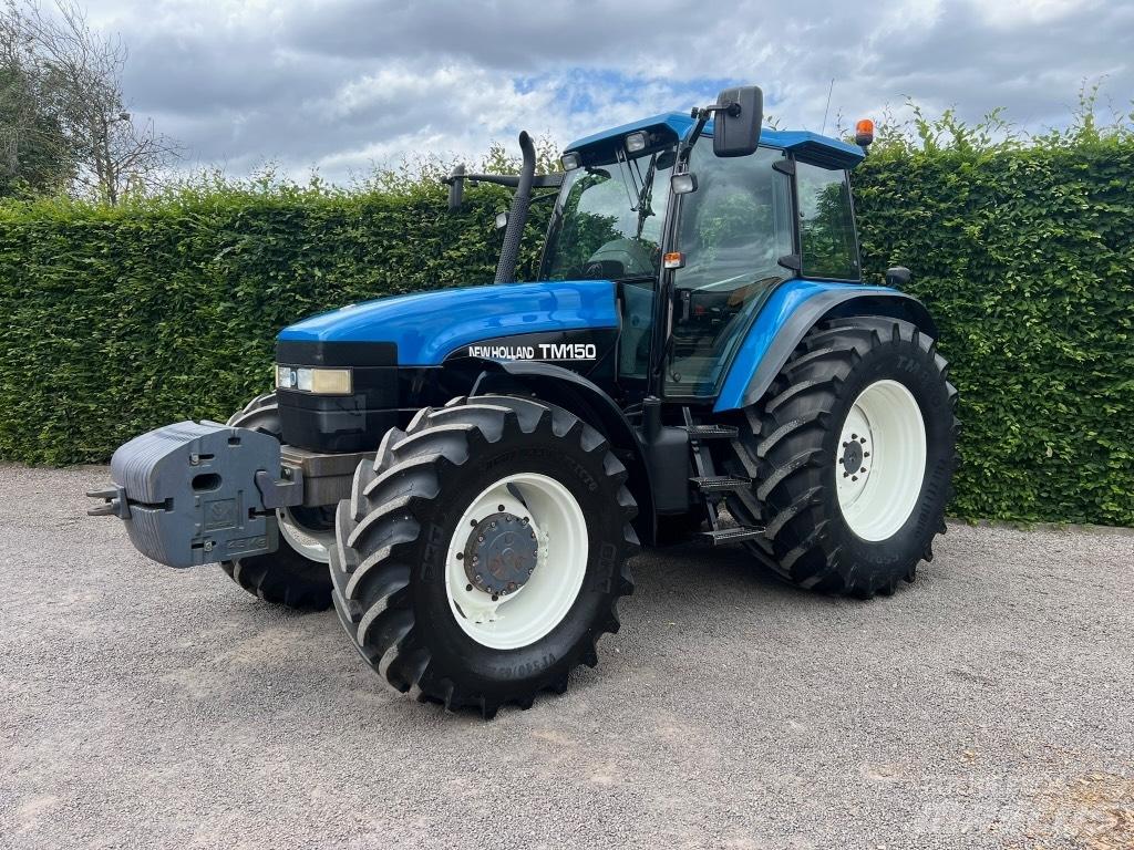 New Holland TM 150 曳引機