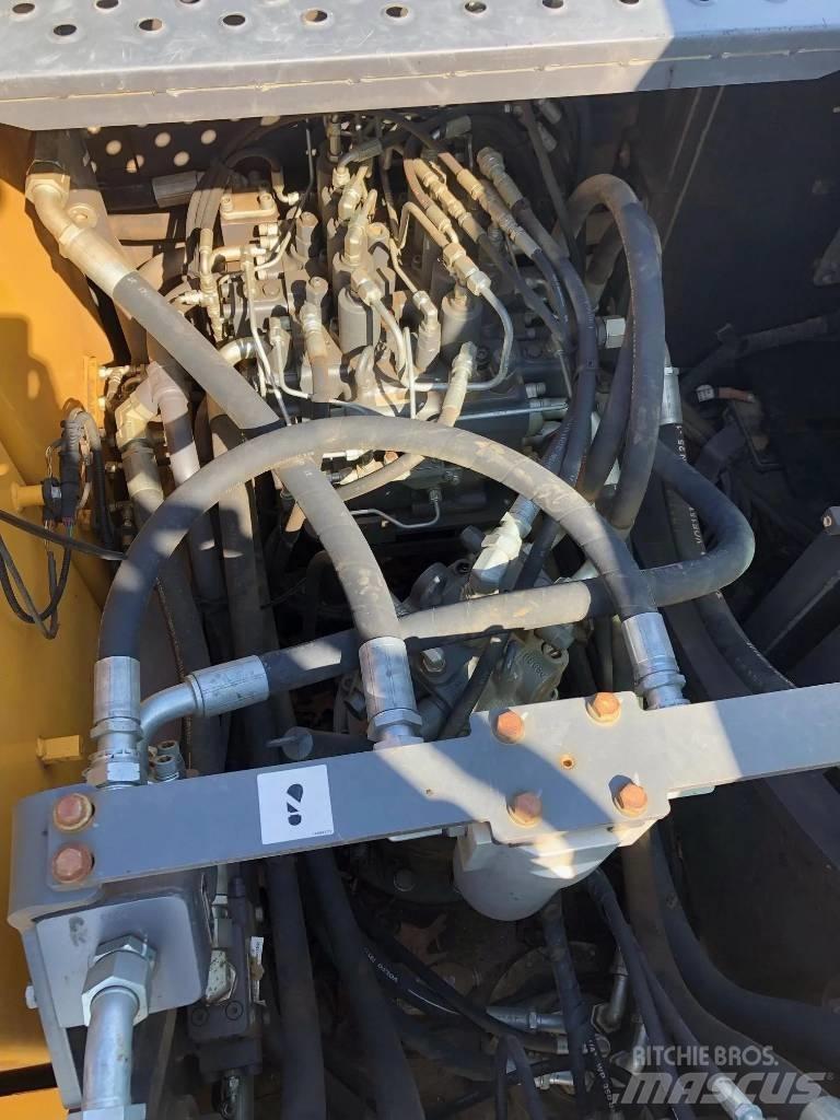 Volvo EC220EL 中型挖土機/掘鑿機/挖掘機 7t-12t