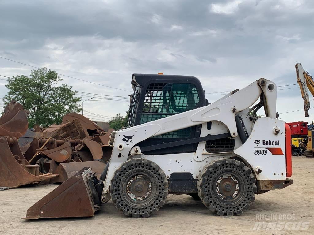 Bobcat S 740 滑移轉向裝載機