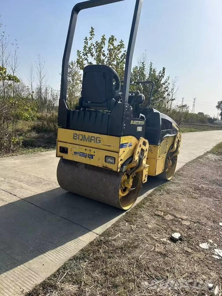 Bomag BW 100 AD 雙輪滾壓機
