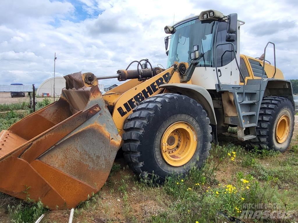 Liebherr L 566 輪胎式裝載機