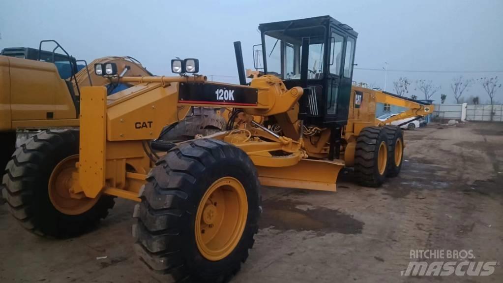 CAT 120 K 平土機