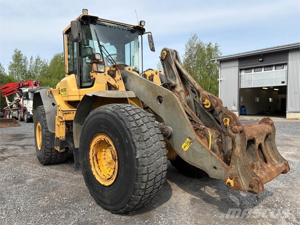Volvo L120F 輪胎式裝載機