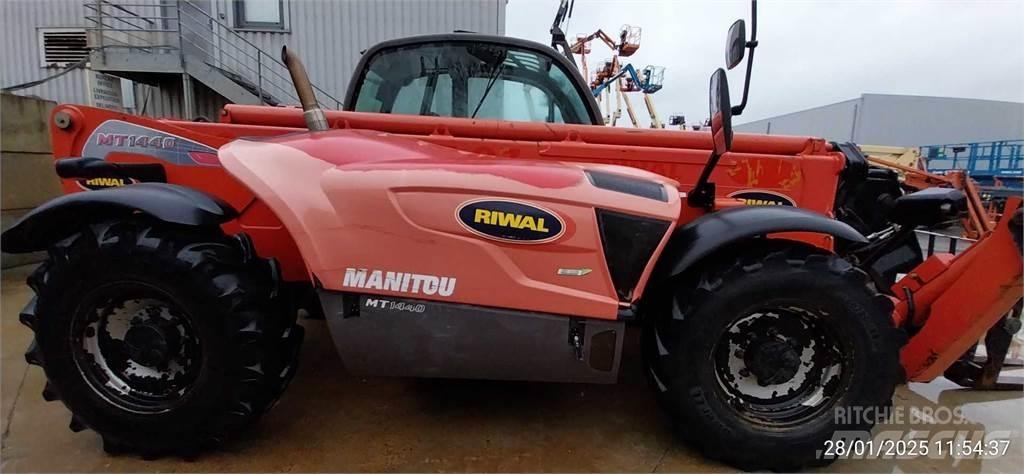 Manitou MT1440 伸縮臂操作車