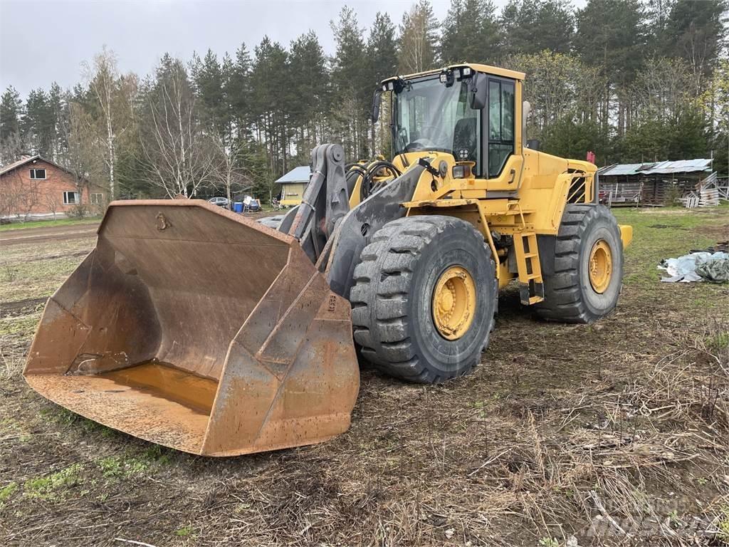 Volvo L220F 輪胎式裝載機