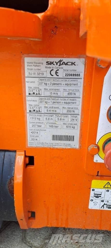 SkyJack SJIII 3219 剪式升降機