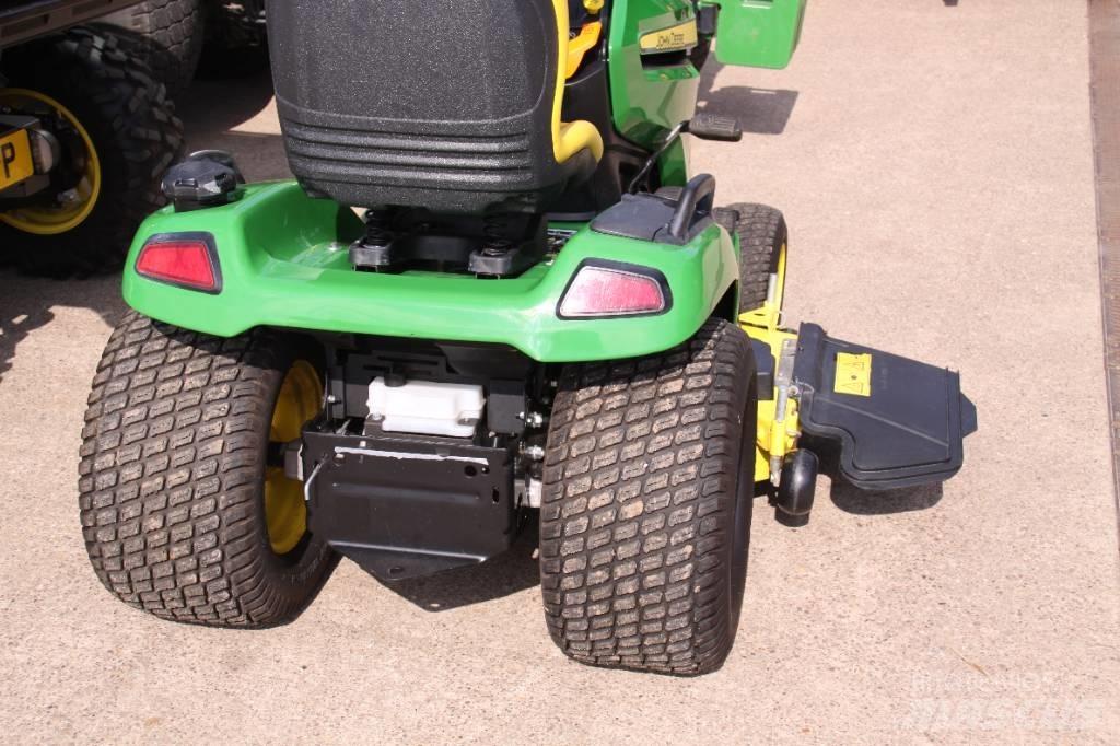 John Deere X 590 騎乘式割草機