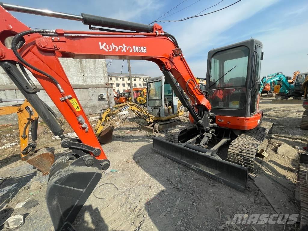 Kubota U 35 小型挖土機/掘鑿機<7t(小型挖掘機)