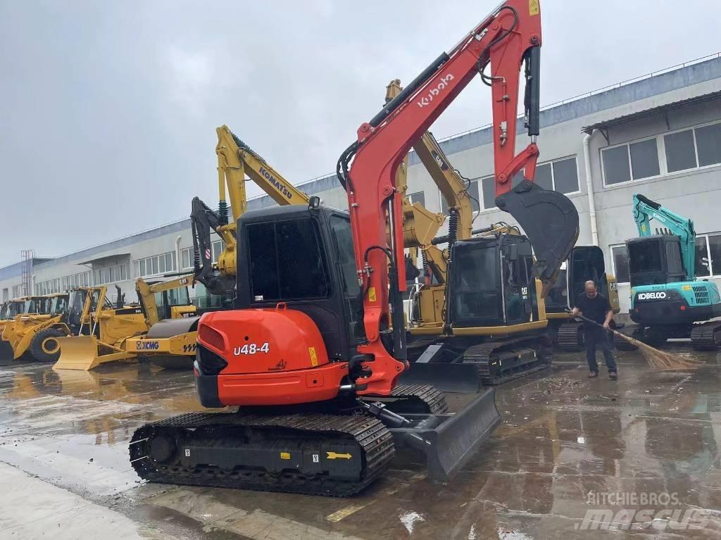 Kubota U 48 小型挖土機/掘鑿機<7t(小型挖掘機)