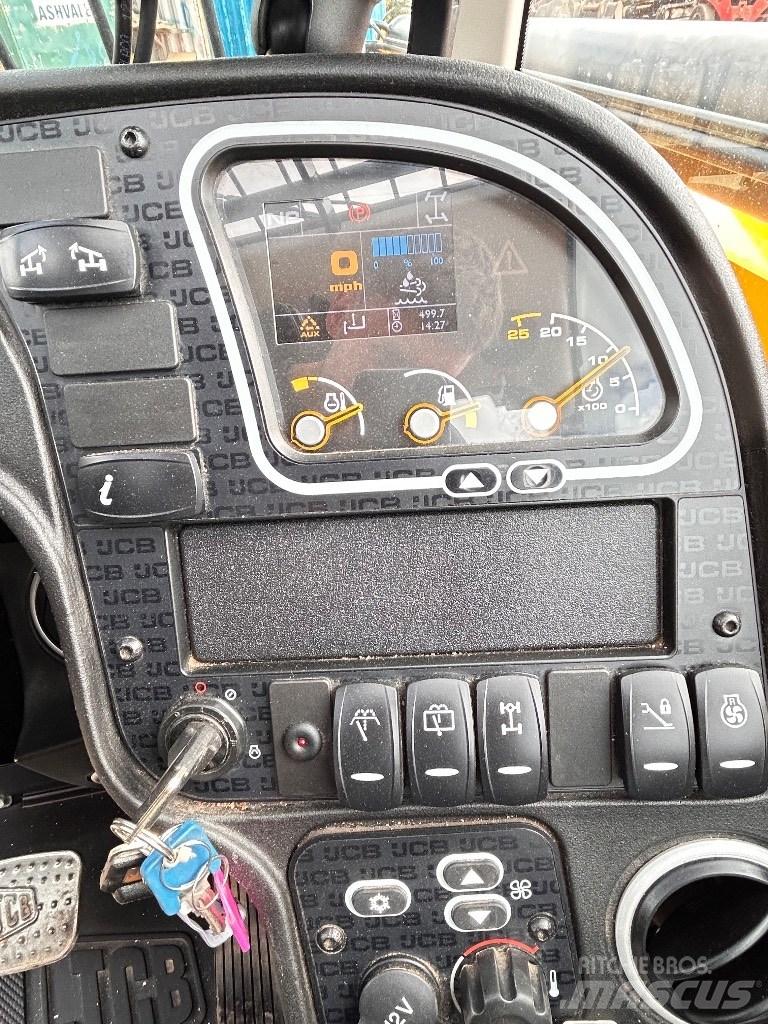 JCB 540-140 伸縮臂操作車