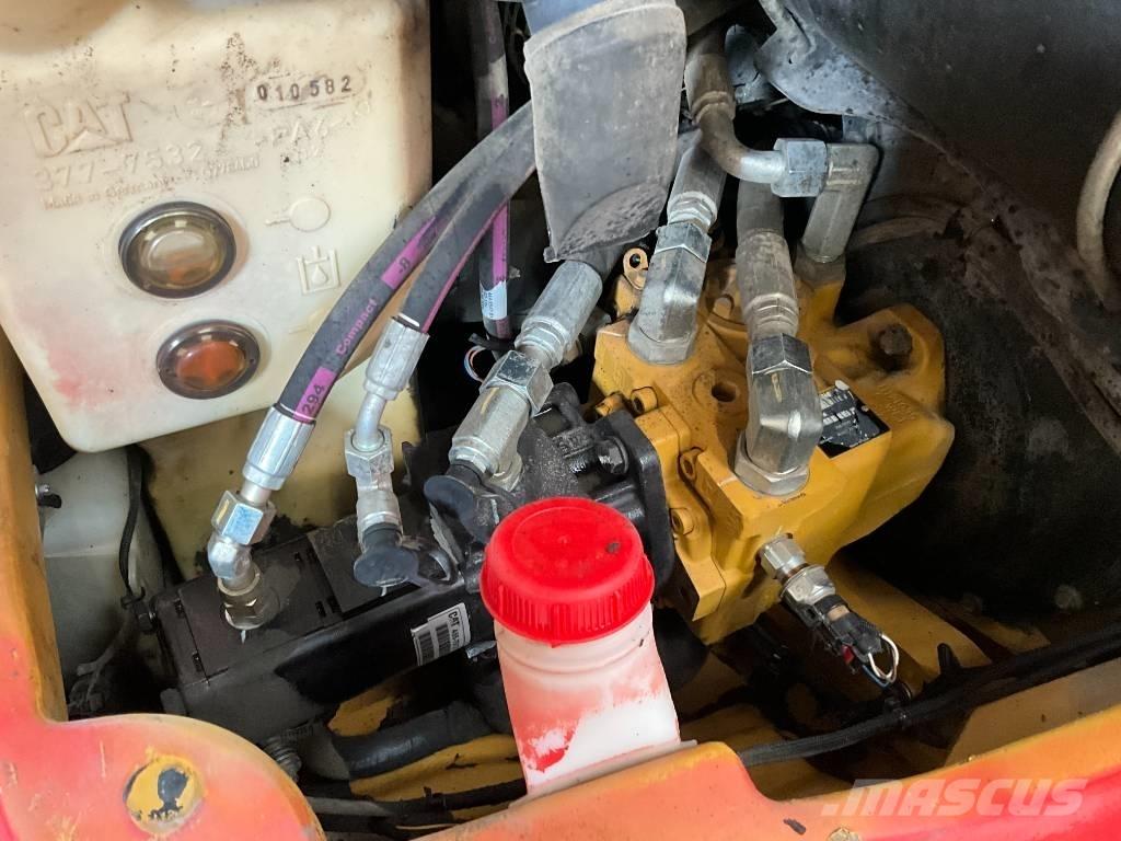 CAT 908 M 輪胎式裝載機