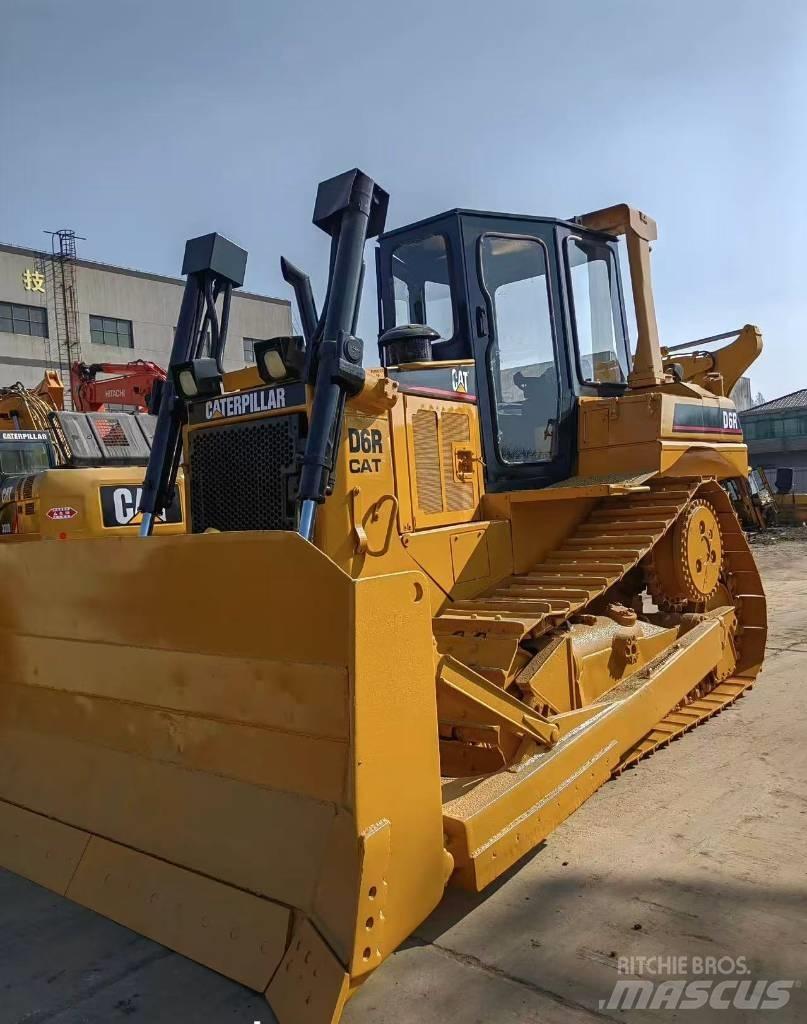 CAT D 6 R 平土機