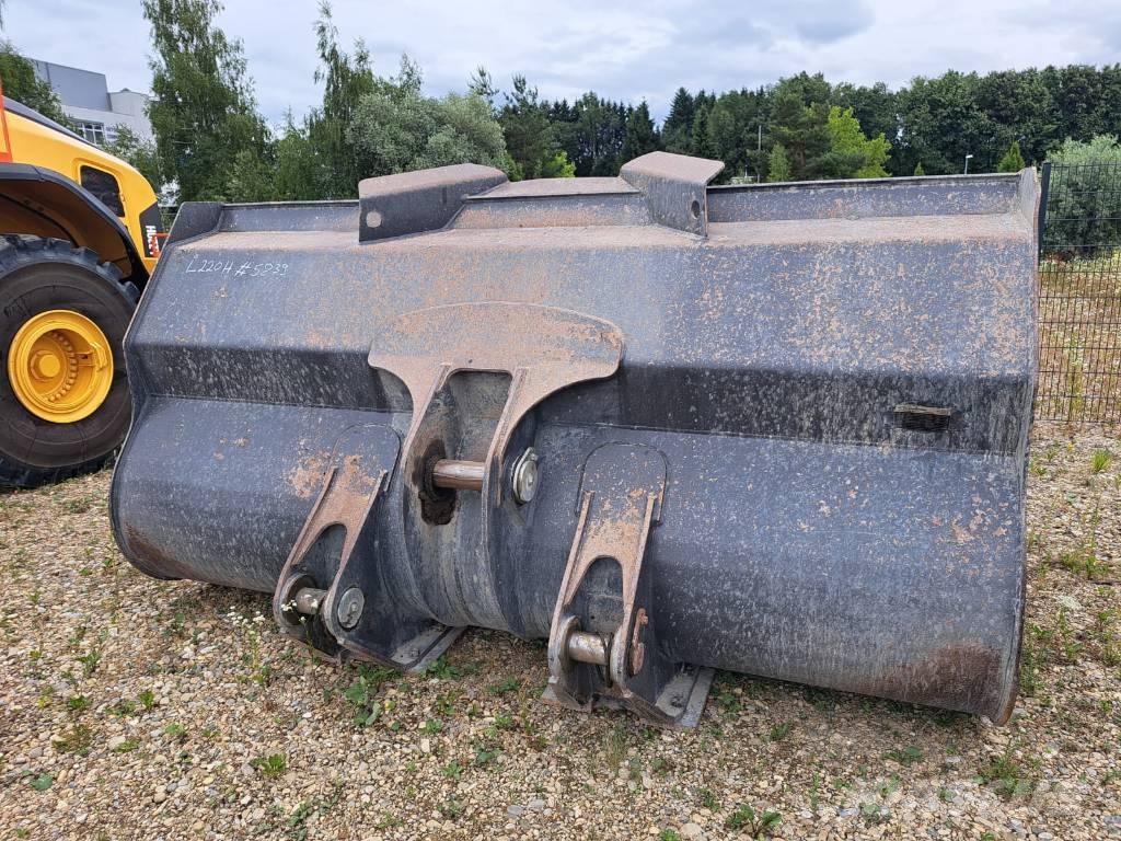 Volvo L 220 H 輪胎式裝載機