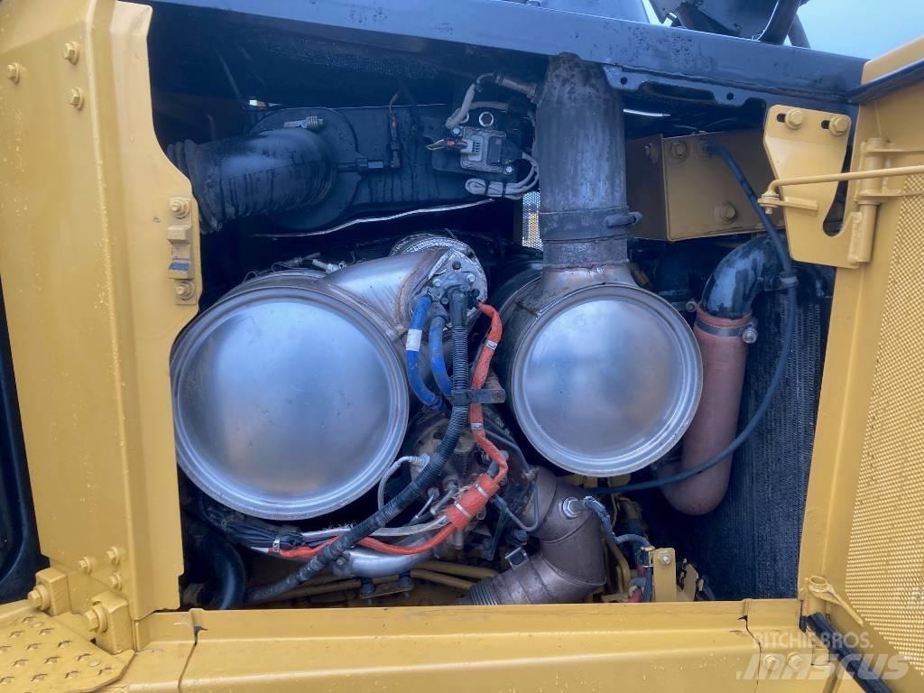 CAT D 6 LGP 履帶推土機