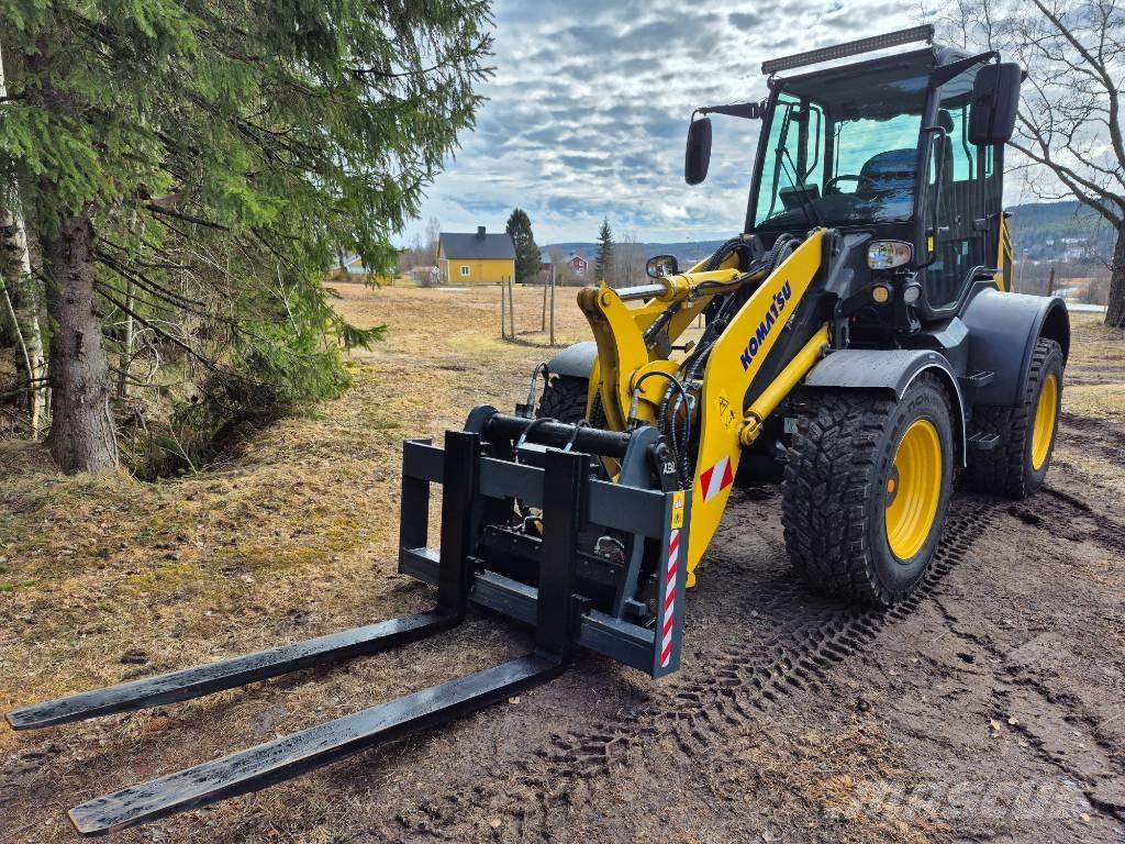 Komatsu WA 100 M 輪胎式裝載機