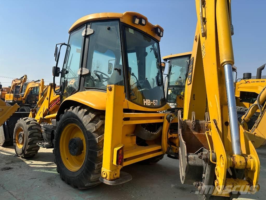 JCB 3 XC 反鏟裝載機