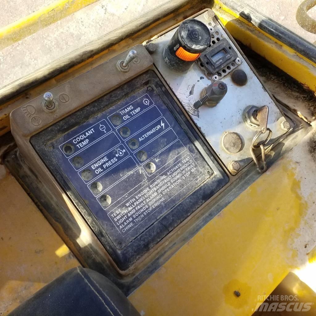 CAT 963 推土機