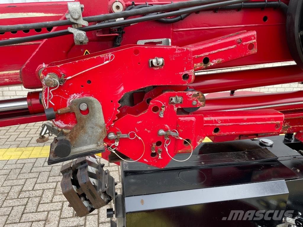 Hoeflon C6 SOLD 小型起重機