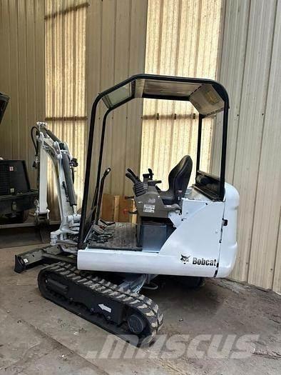 Bobcat E14 小型挖土機/掘鑿機<7t(小型挖掘機)