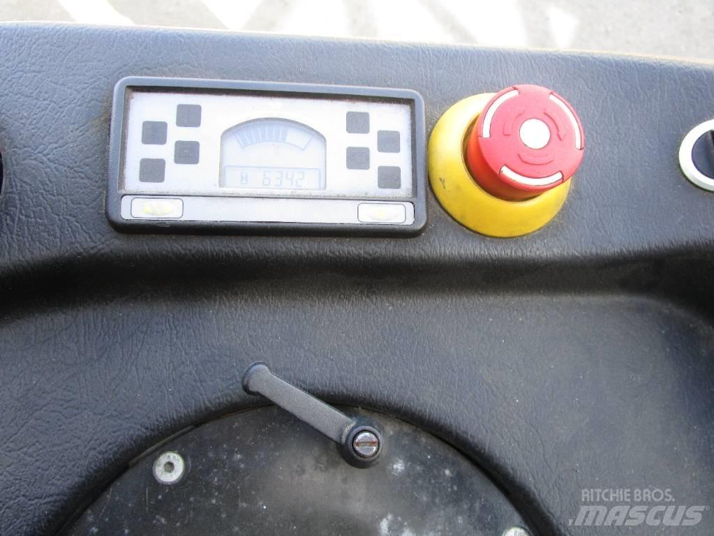 Abeko ståstaplare 自走式堆積機