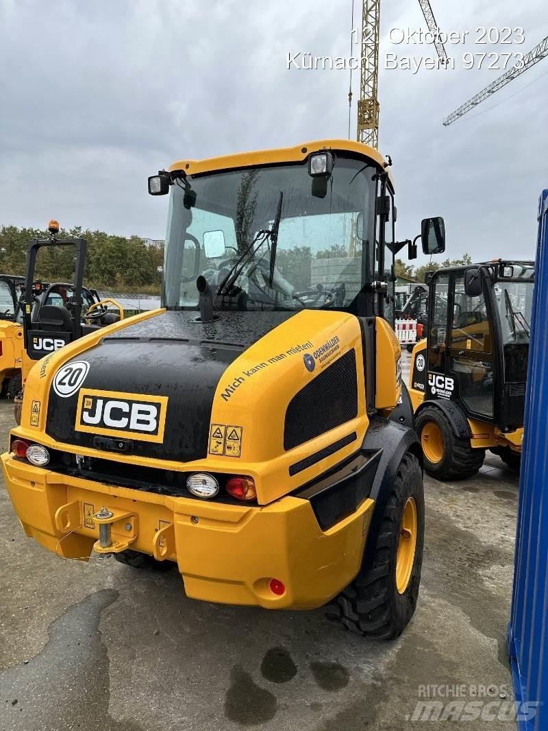 JCB 409 輪胎式裝載機