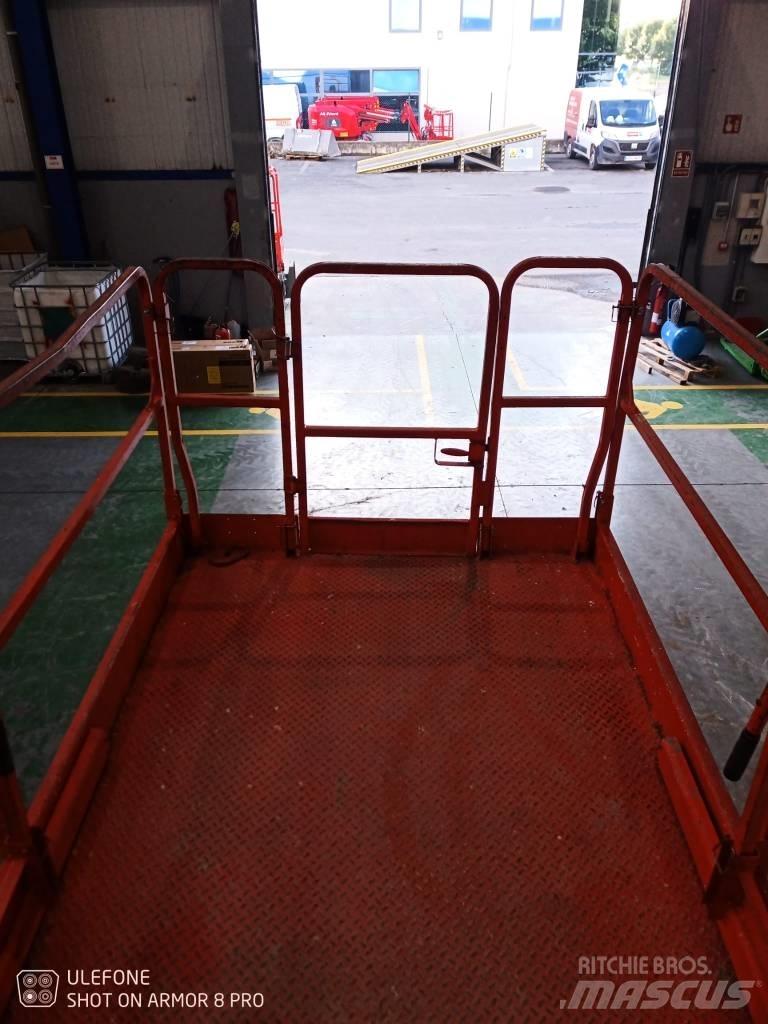 JLG 3369 LE 剪式升降機