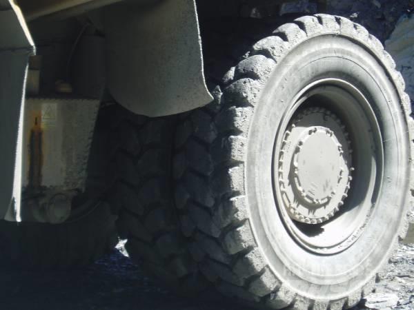 CAT 777 剛性傾卸卡車