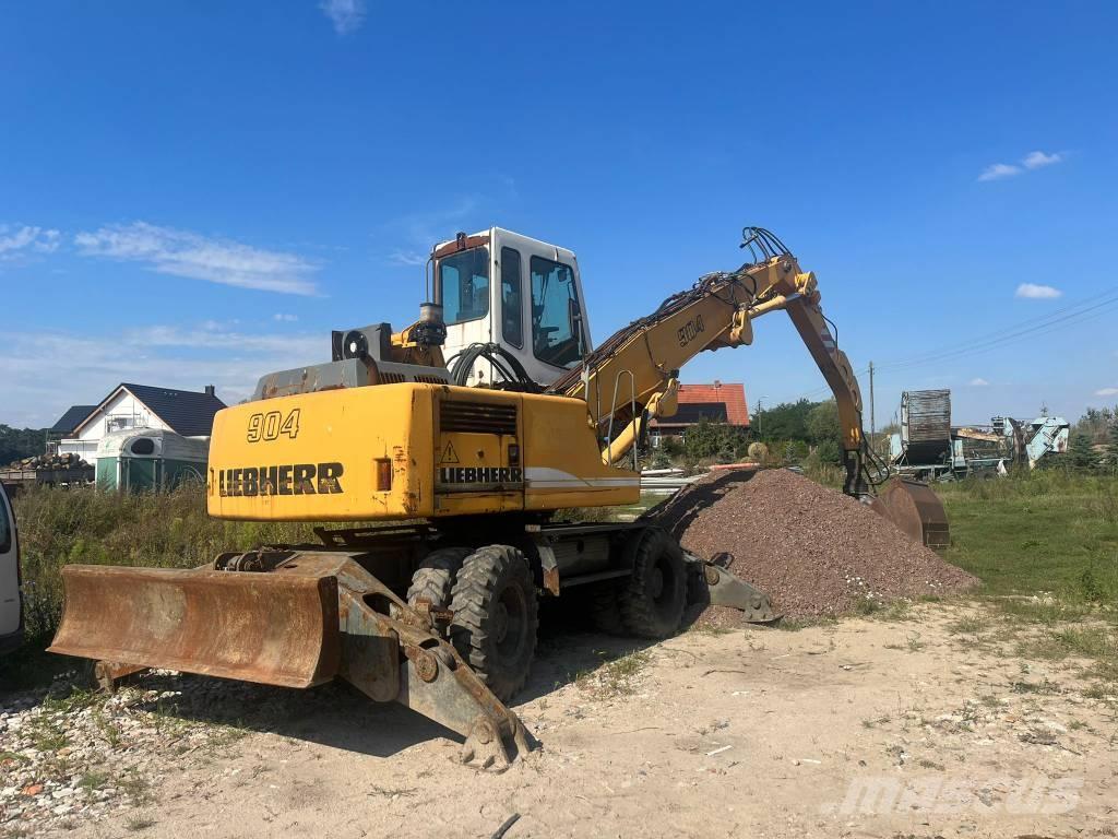 Liebherr A 904 C 廢棄物/工業用操作車