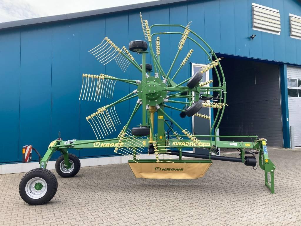 Krone Swadro TC 680 堆草機